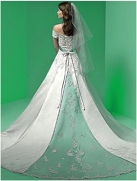 10 Colored Wedding Dresses For A Unique Bridal Look